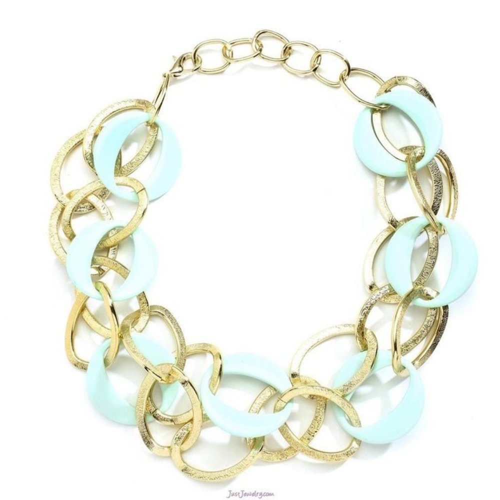 MINT TO BE NOTICED NECKLACE